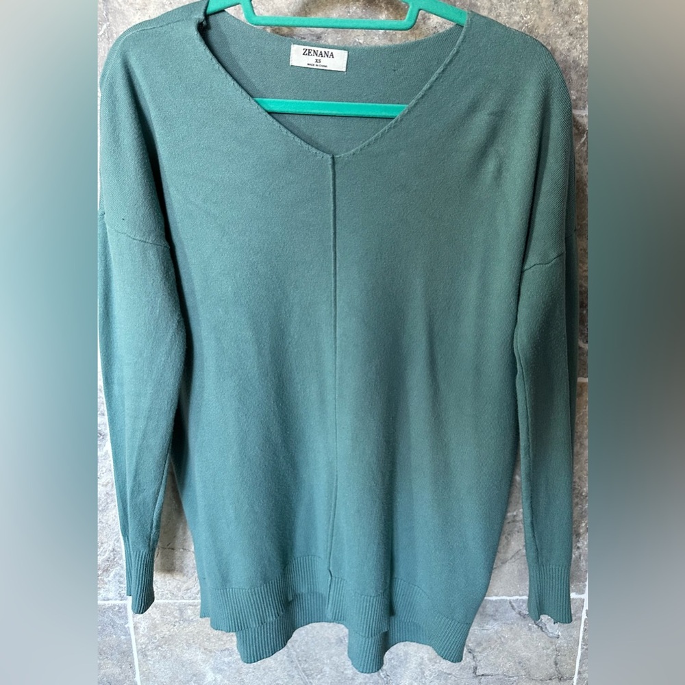 ZENANA Ladies Women’s Size Extra Small Blue V Neck Knit Sweater